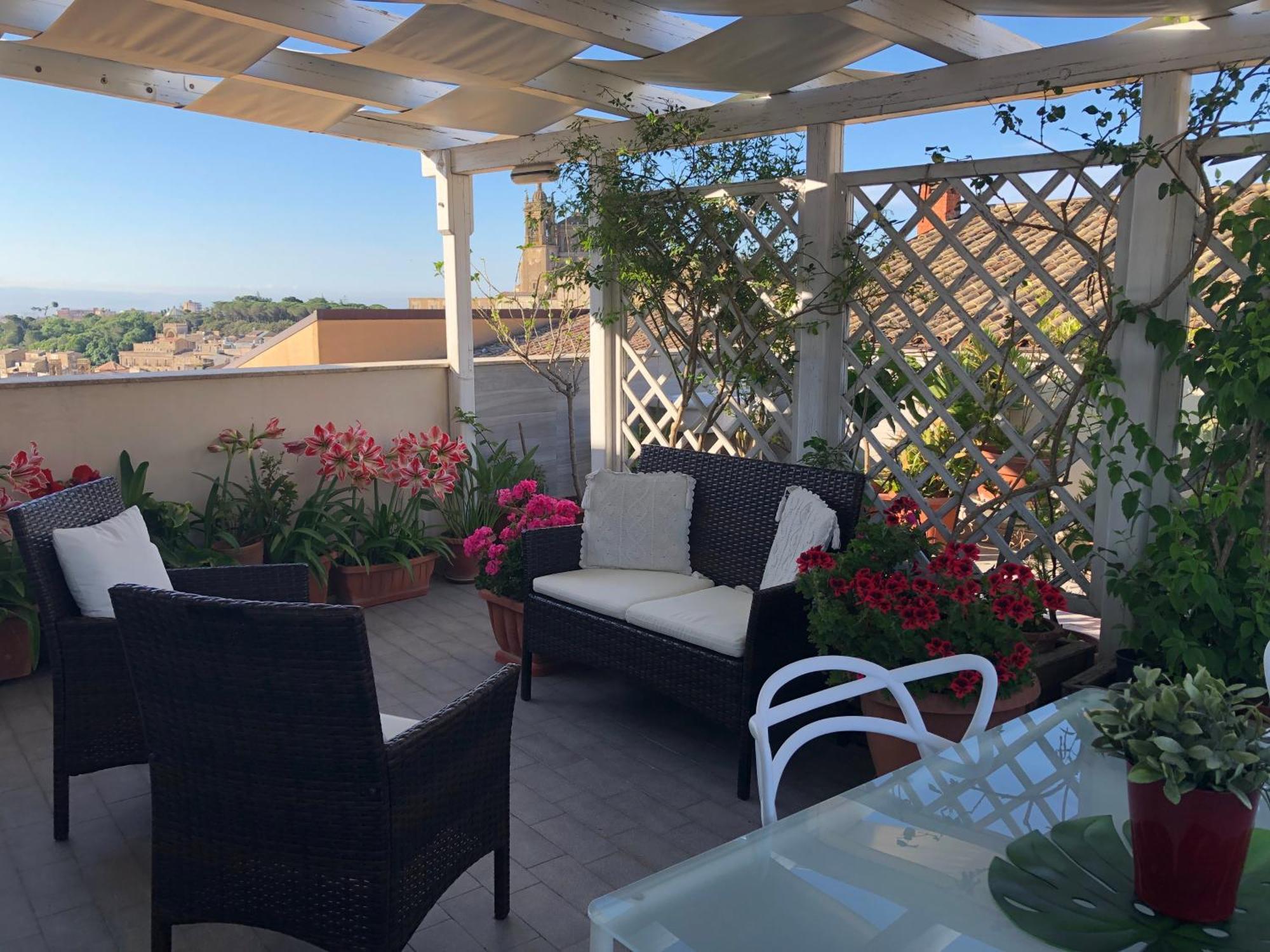 Il Piccolo Attico Bed and Breakfast Caltagirone Eksteriør billede