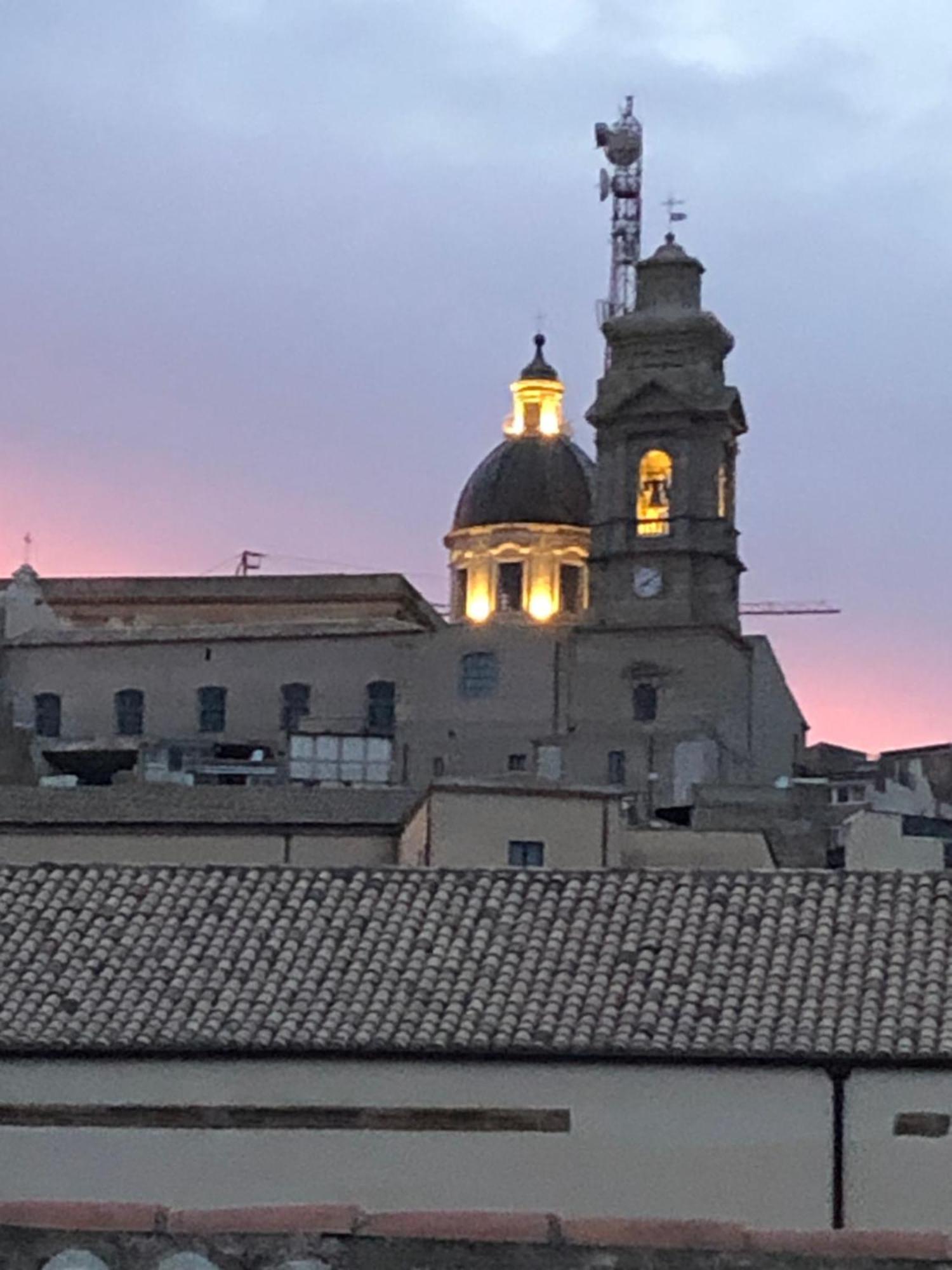 Il Piccolo Attico Bed and Breakfast Caltagirone Eksteriør billede