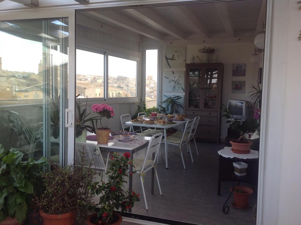 Il Piccolo Attico Bed and Breakfast Caltagirone Eksteriør billede