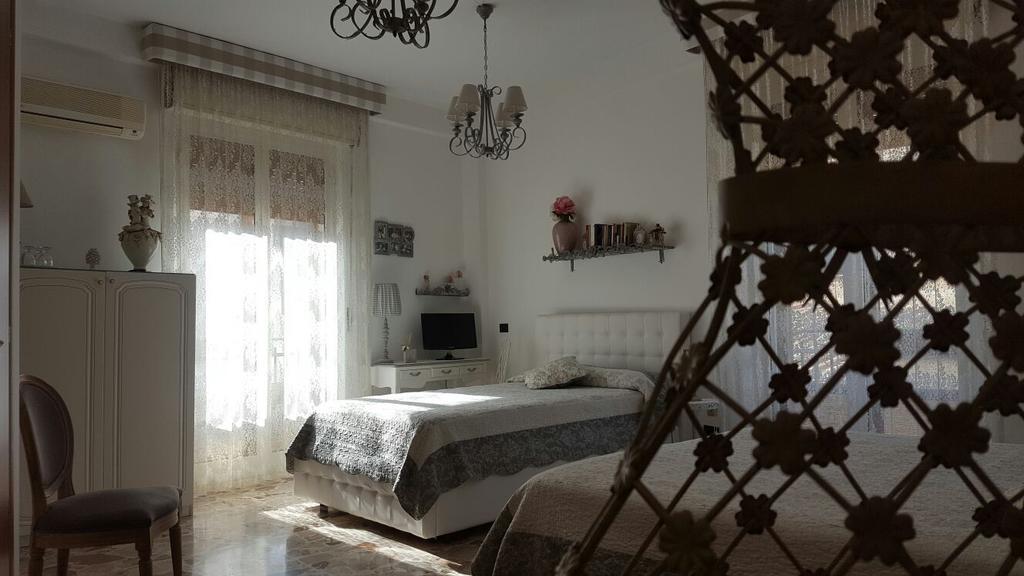 Il Piccolo Attico Bed and Breakfast Caltagirone Eksteriør billede