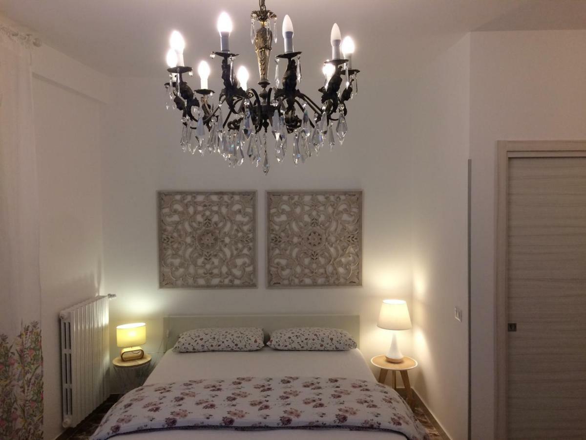 Il Piccolo Attico Bed and Breakfast Caltagirone Eksteriør billede