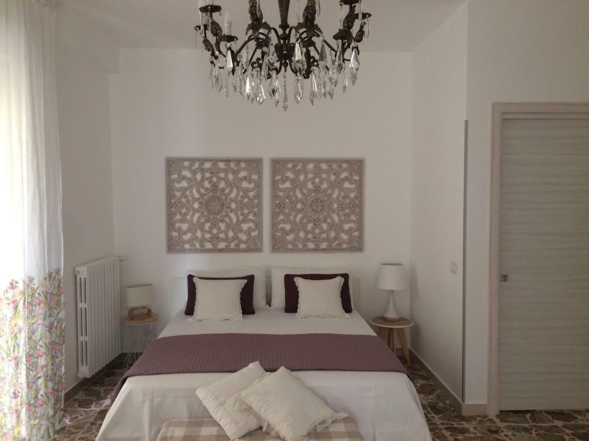 Il Piccolo Attico Bed and Breakfast Caltagirone Eksteriør billede